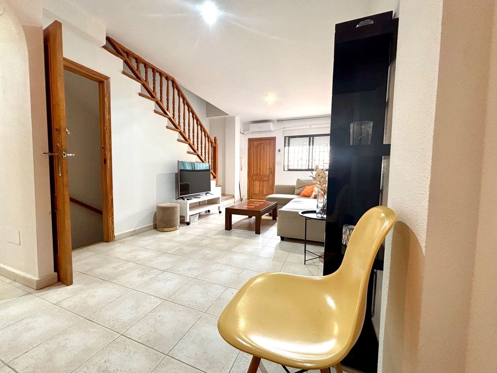 3 soverom Kjedet enebolig til salgs i Gran Alacant med svømmebasseng garasje - € 289 000 (Ref: 8104853)