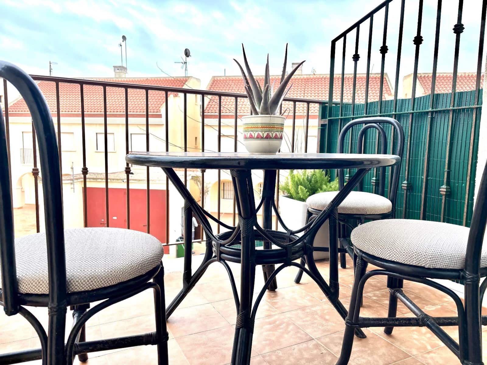 3 soverom Kjedet enebolig til salgs i Gran Alacant med svømmebasseng garasje - € 289 000 (Ref: 8104853)