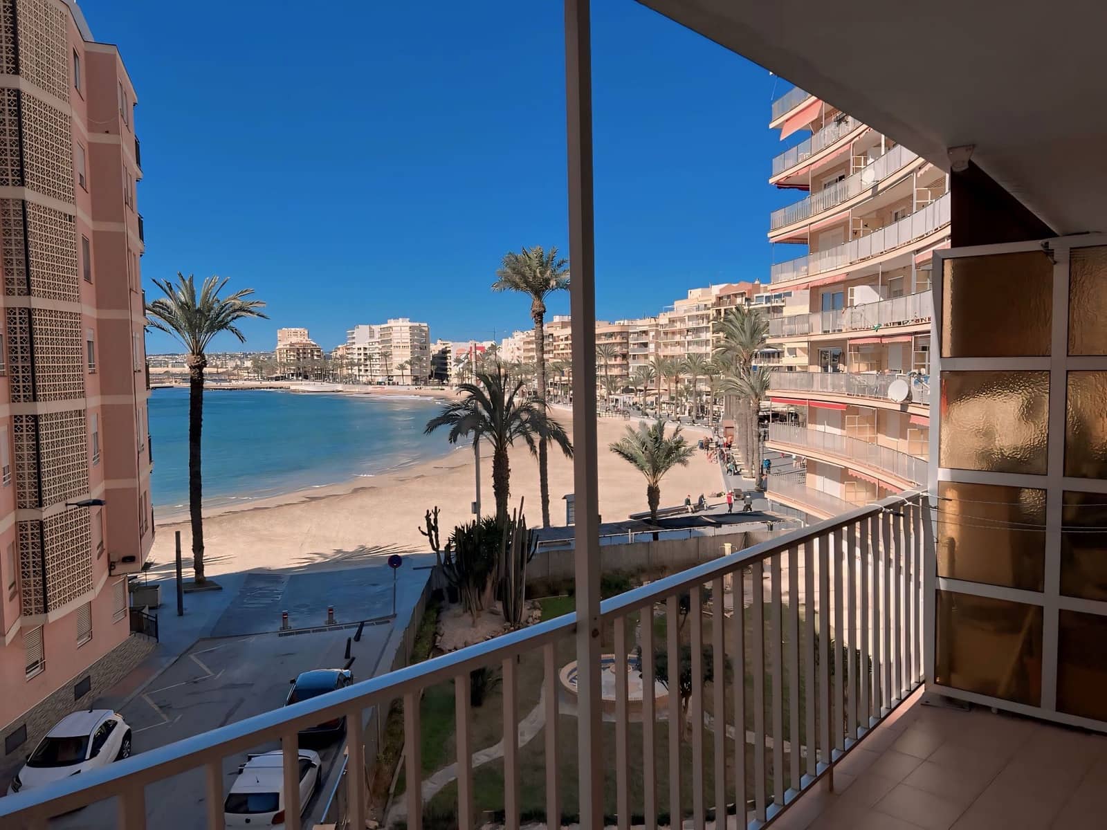 3 bedroom Apartment for rent in Torrevieja with garage - € 850 (Ref: 8131716)