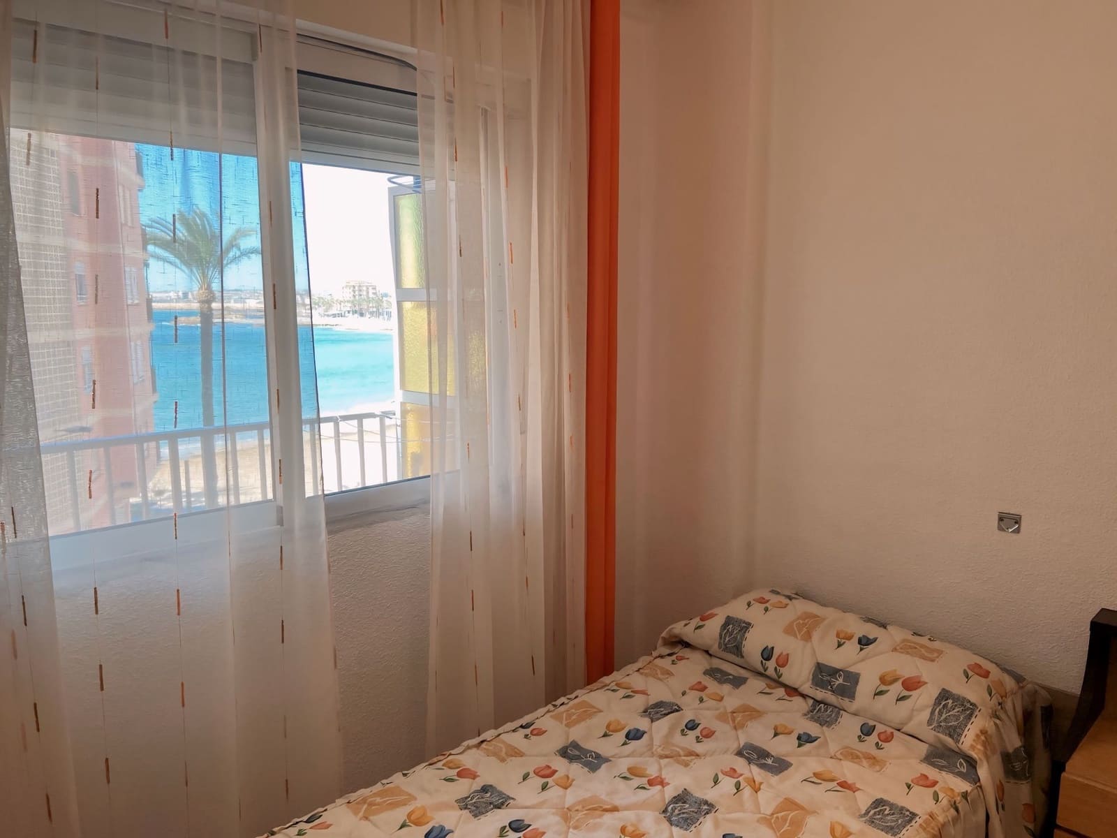 3 bedroom Apartment for rent in Torrevieja with garage - € 750 (Ref: 8319304)