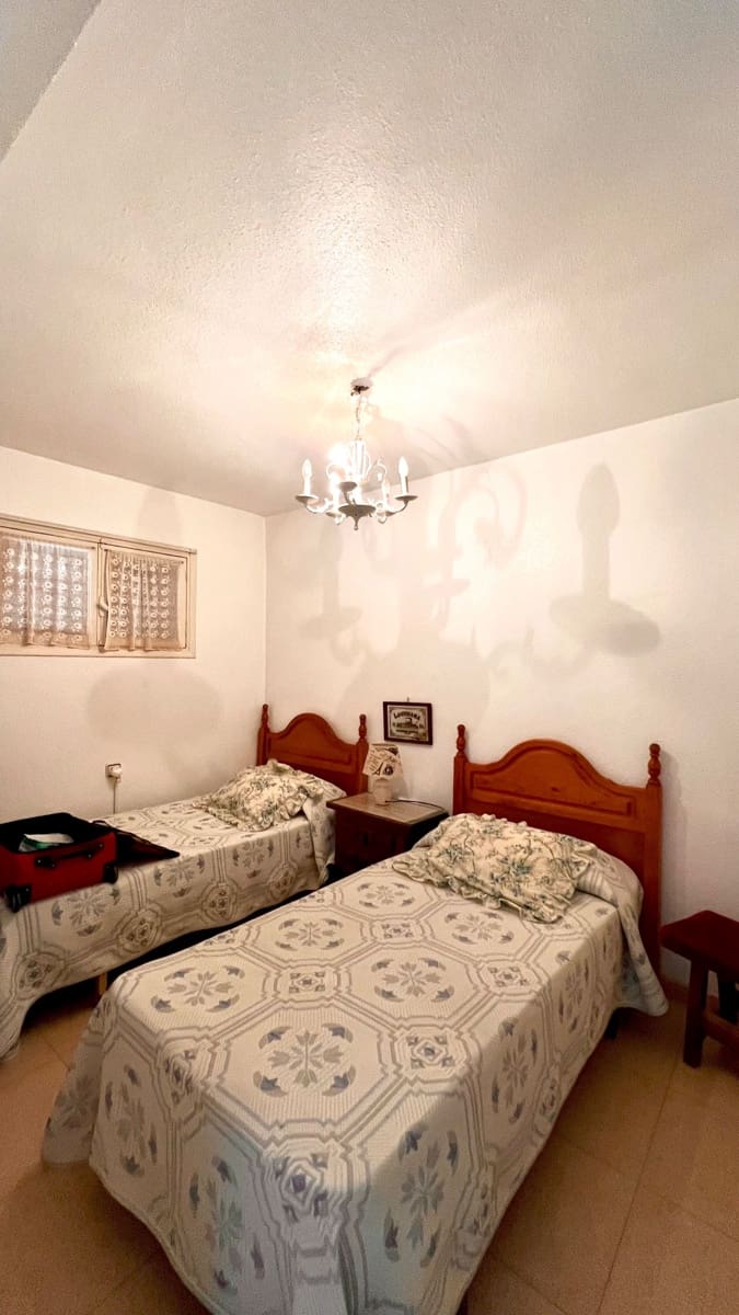 3 bedroom Apartment for rent in Torrevieja with garage - € 800 (Ref: 8347662)