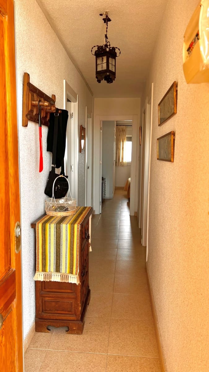 3 bedroom Apartment for rent in Torrevieja with garage - € 800 (Ref: 8347662)