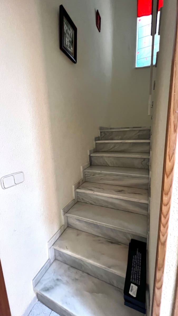 3 soverom Hus til leie i Arenales del Sol med svømmebasseng garasje - € 750 (Ref: 8372537)