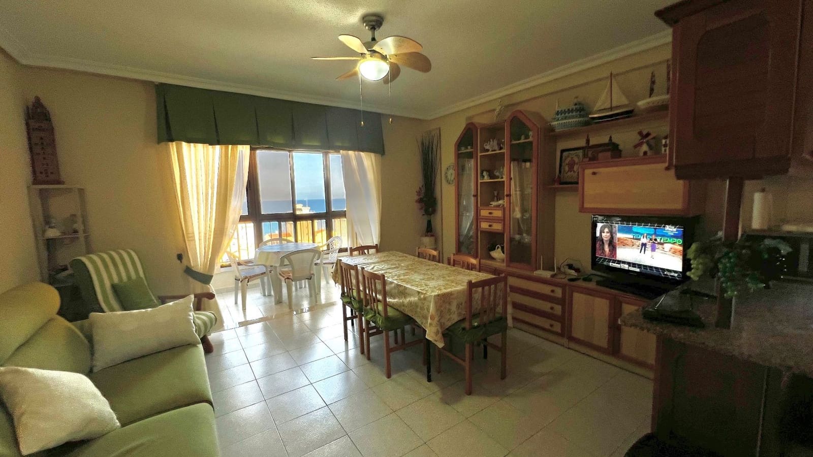 3 soverom Hus til leie i Arenales del Sol med svømmebasseng garasje - € 750 (Ref: 8372537)