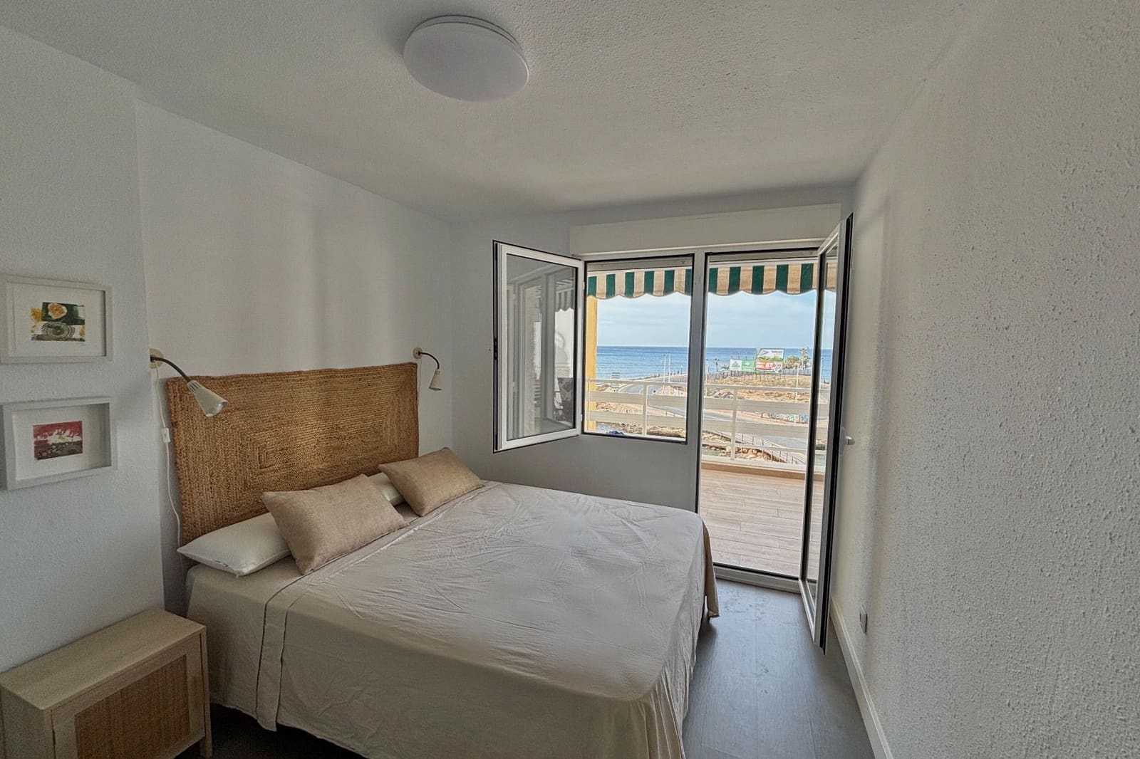 Appartement de 2 chambres à louer à Torrevieja avec garage - 900 € (Ref: 8441556)