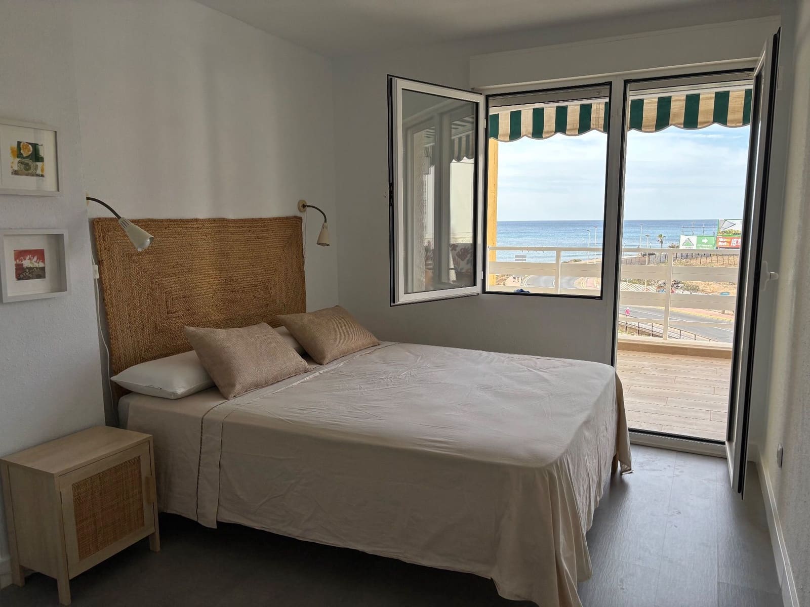 Appartement de 2 chambres à louer à Torrevieja avec garage - 900 € (Ref: 8441556)