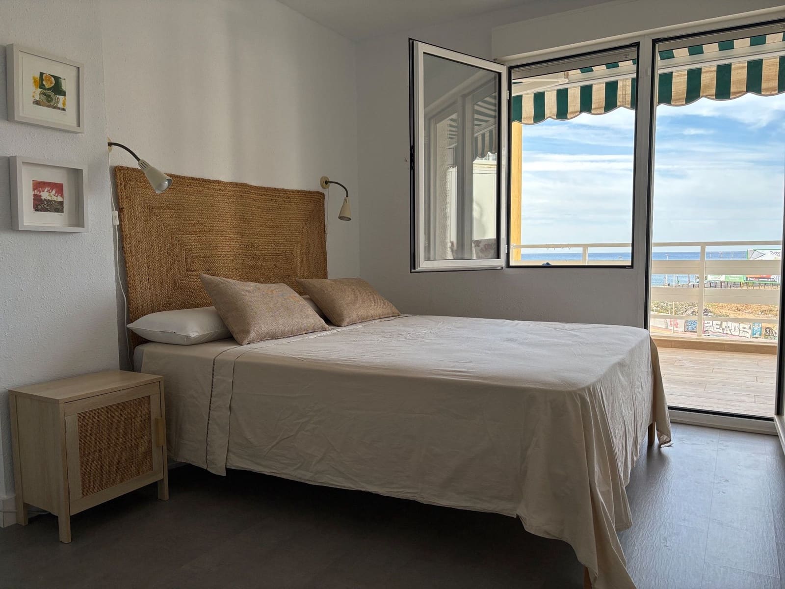 Appartement de 2 chambres à louer à Torrevieja avec garage - 900 € (Ref: 8441556)