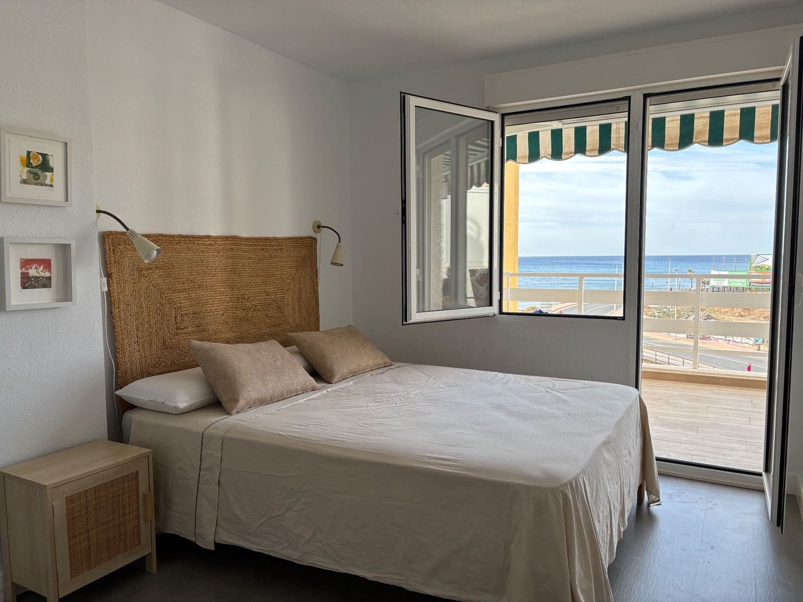 Appartement de 2 chambres à louer à Torrevieja avec garage - 900 € (Ref: 8441556)