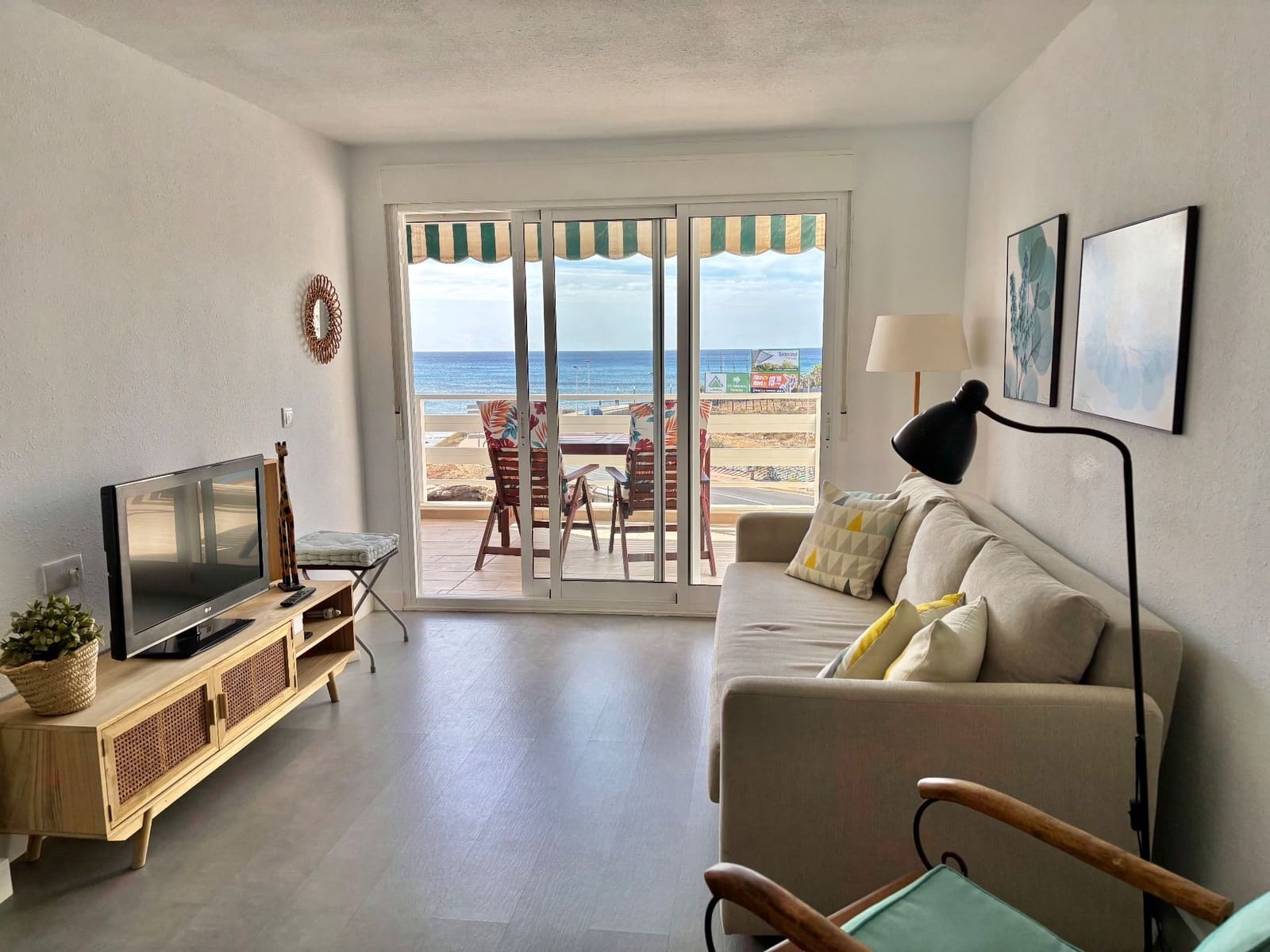 Appartement de 2 chambres à louer à Torrevieja avec garage - 900 € (Ref: 8441556)