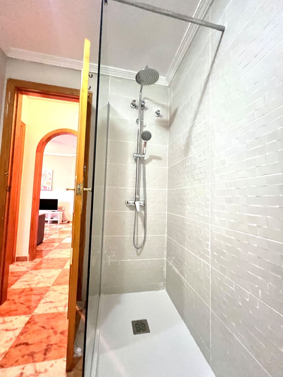 2 quarto Apartamento para arrendar em Orihuela Costa com piscina garagem - 700 € (Ref: 8448064)