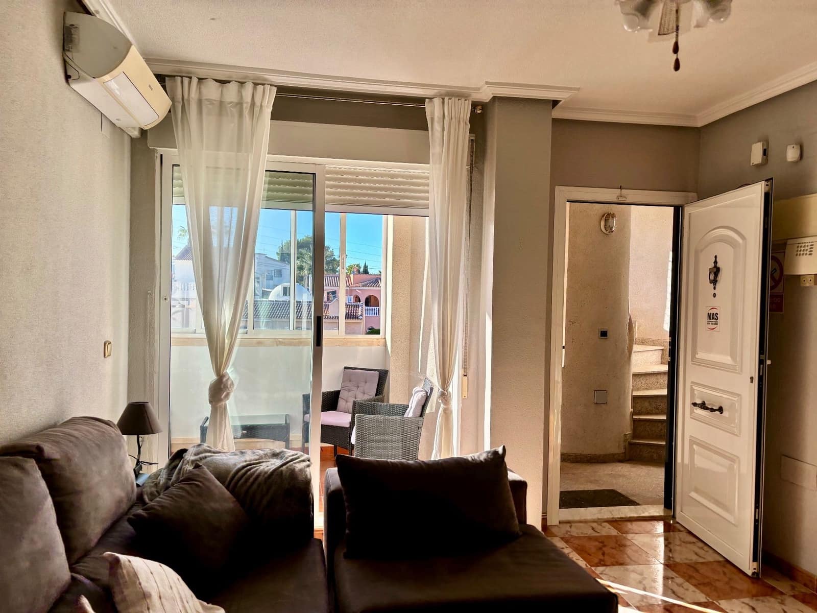 2 quarto Apartamento para arrendar em Orihuela Costa com piscina garagem - 700 € (Ref: 8448064)
