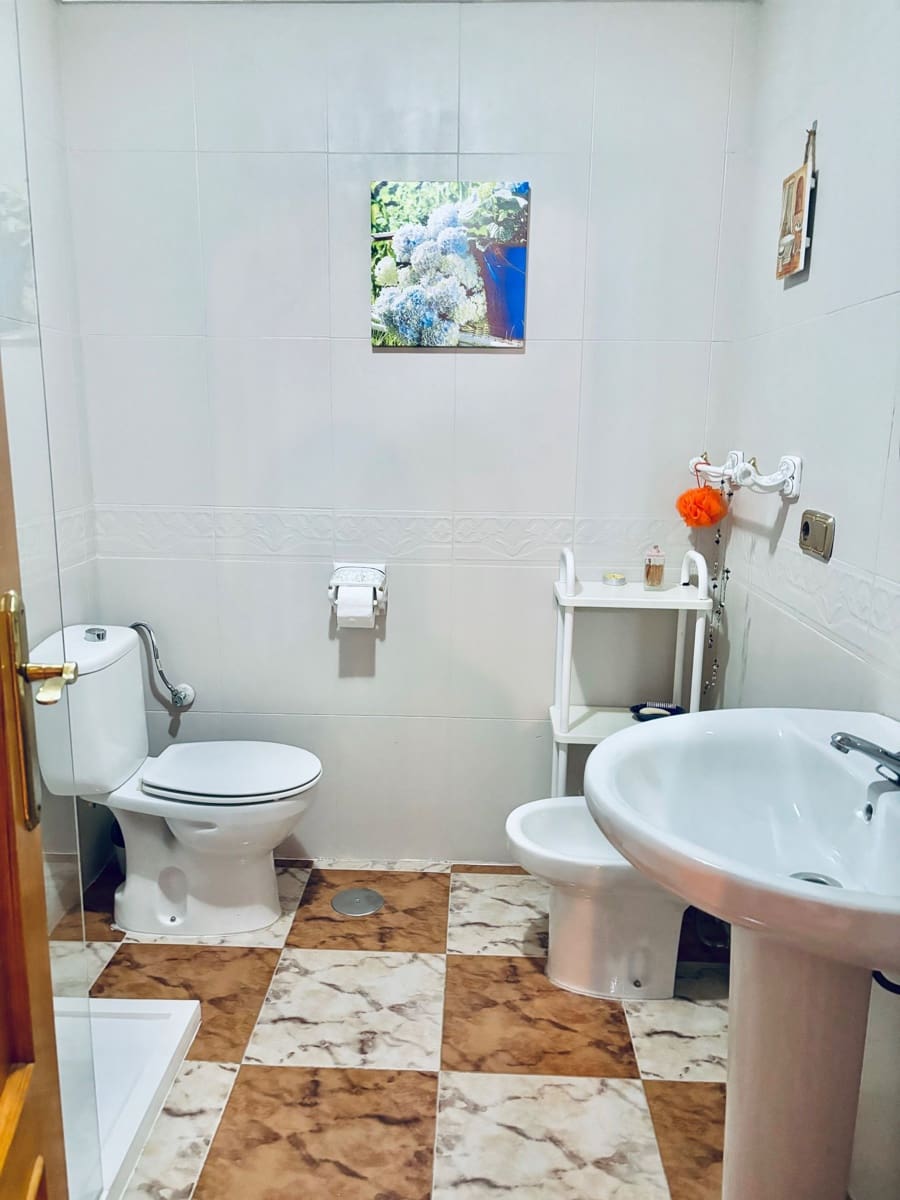 2 quarto Apartamento para arrendar em Orihuela Costa com piscina garagem - 700 € (Ref: 8448064)