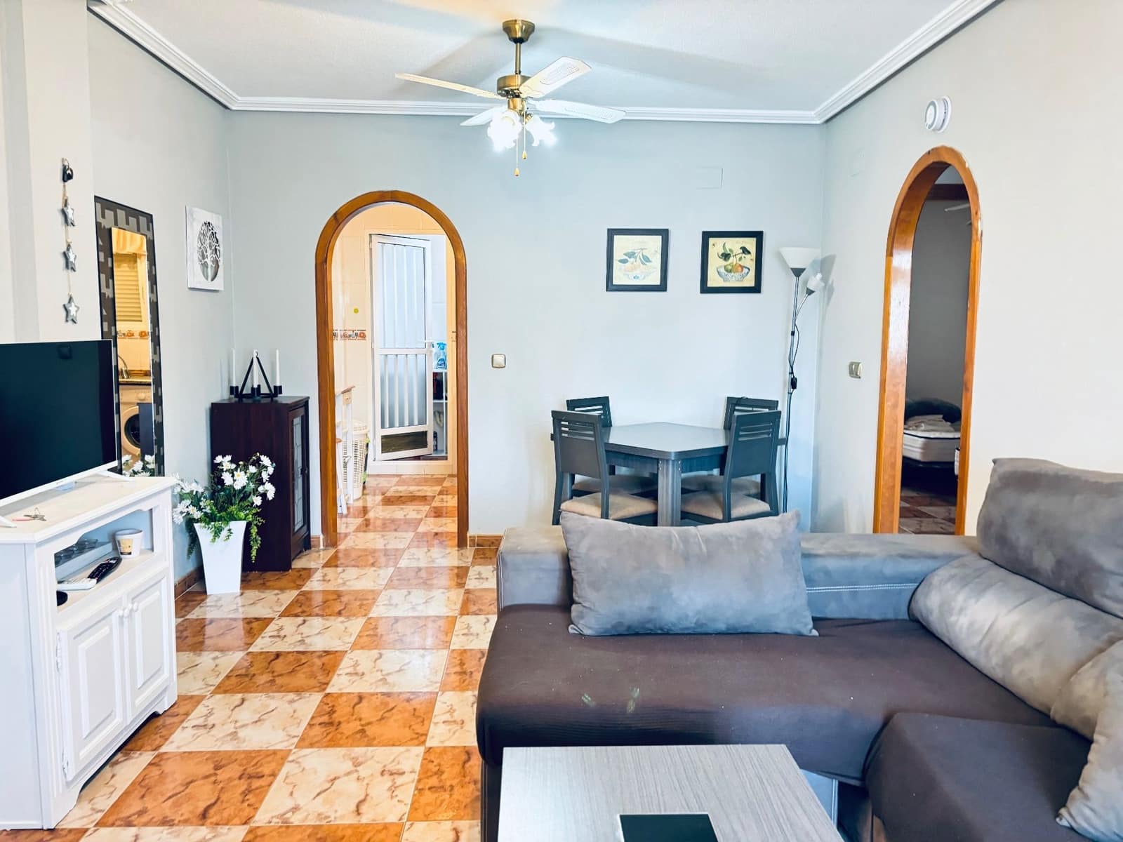 2 quarto Apartamento para arrendar em Orihuela Costa com piscina garagem - 700 € (Ref: 8448064)
