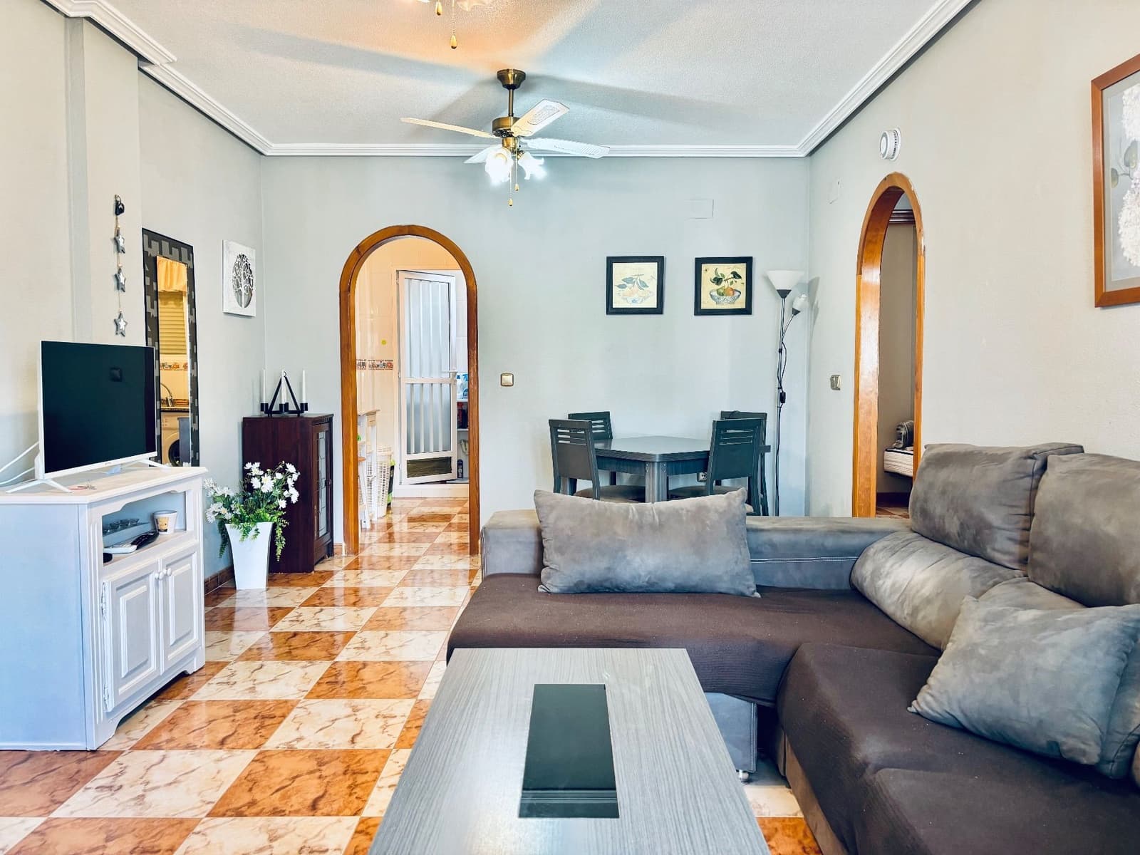 2 quarto Apartamento para arrendar em Orihuela Costa com piscina garagem - 700 € (Ref: 8448064)