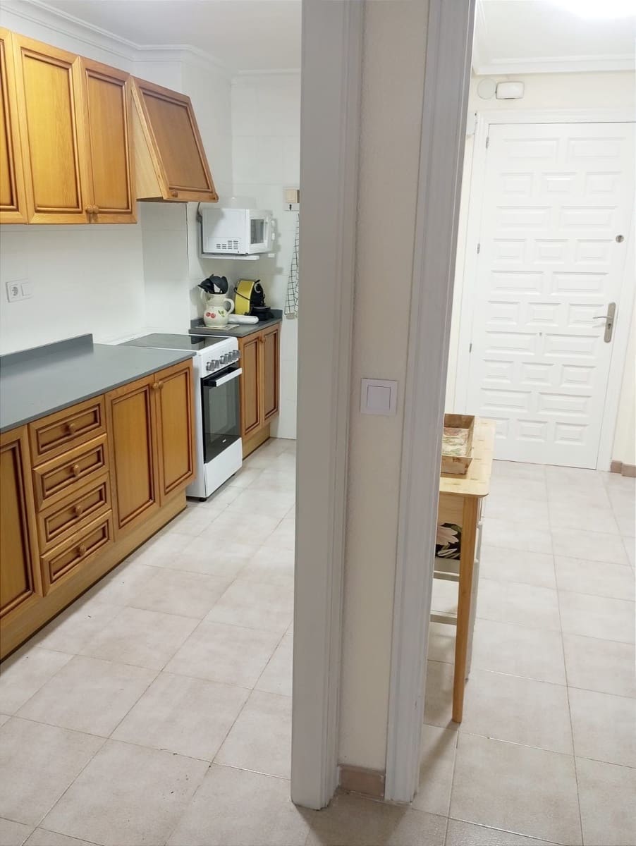 1 soveværelse Lejlighed til leje i Arenales del Sol med swimmingpool garage - € 600 (Ref: 8504007)