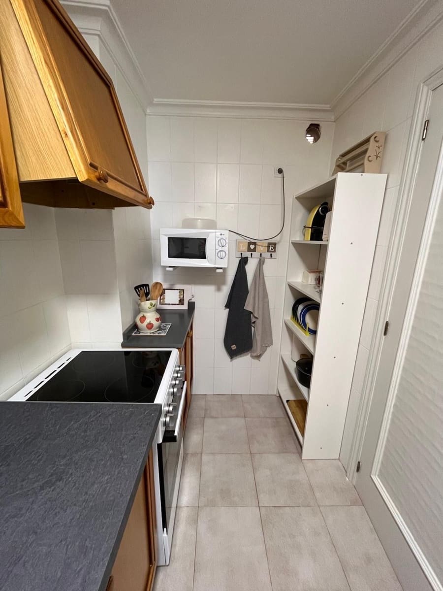 1 bedroom Apartment for rent in Arenales del Sol with pool garage - € 600 (Ref: 8504007)