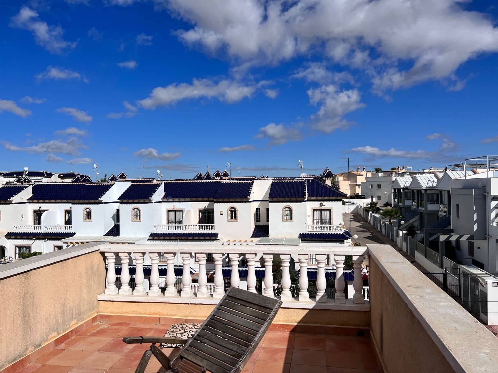 3 bedroom Villa for sale in Orihuela Costa with pool garage - € 160,000 (Ref: 8561142)