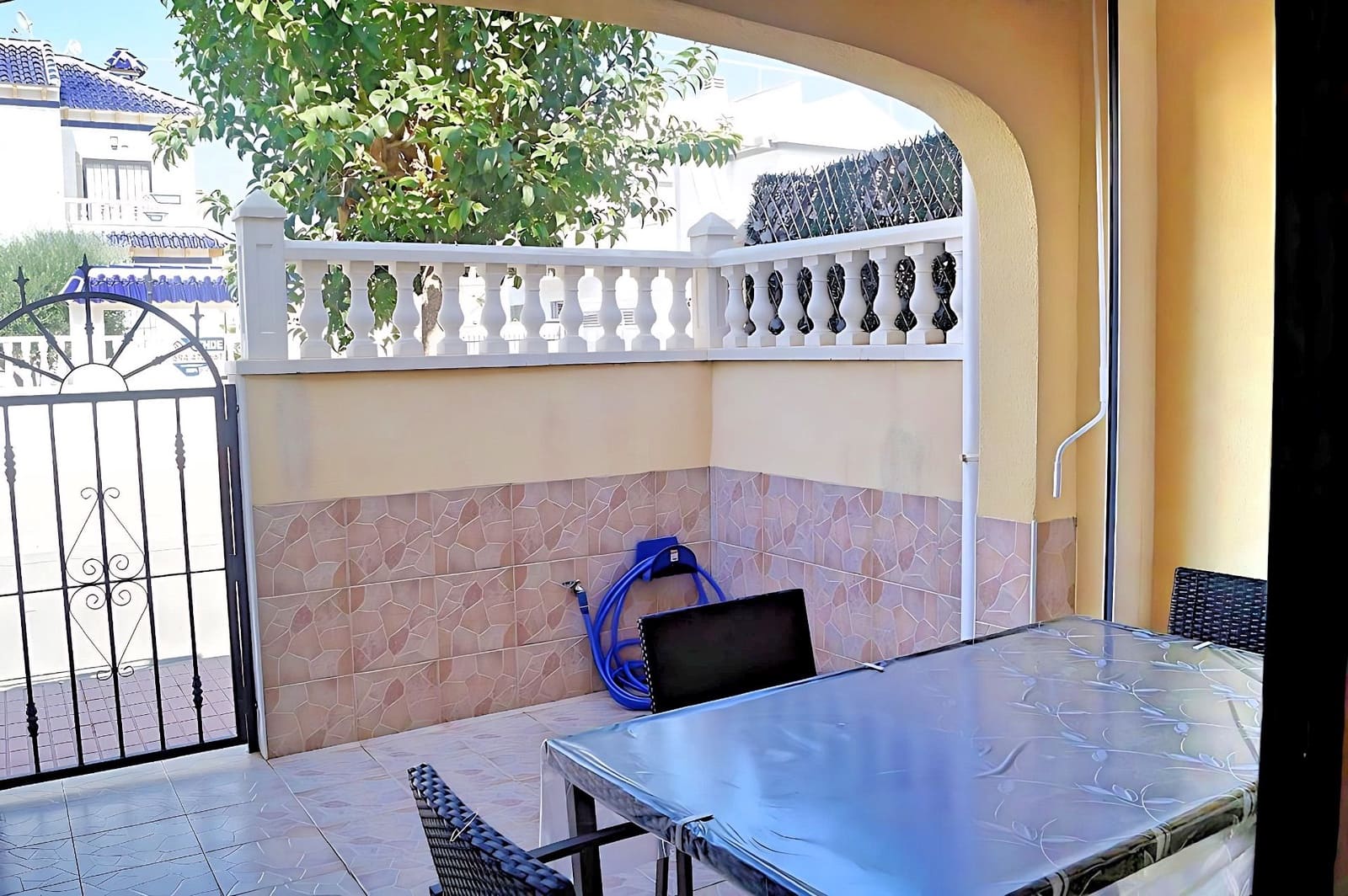3 bedroom Villa for sale in Orihuela Costa with pool garage - € 160,000 (Ref: 8561142)