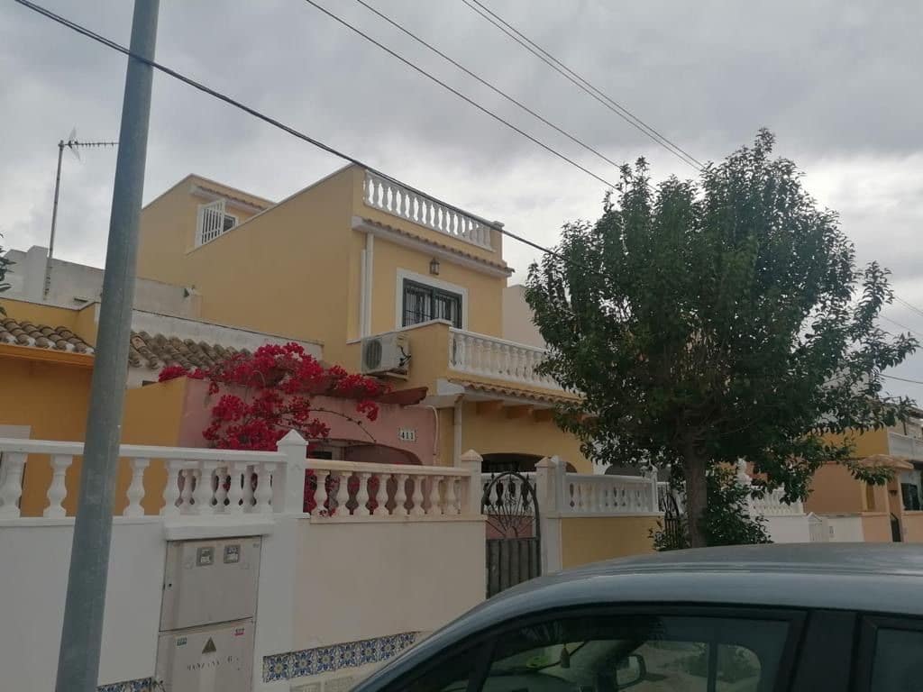 3 bedroom Villa for sale in Orihuela Costa with pool garage - € 160,000 (Ref: 8561142)