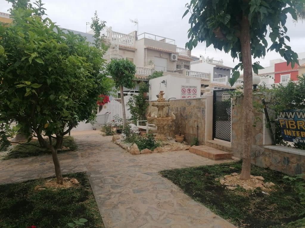 3 bedroom Villa for sale in Orihuela Costa with pool garage - € 160,000 (Ref: 8561142)