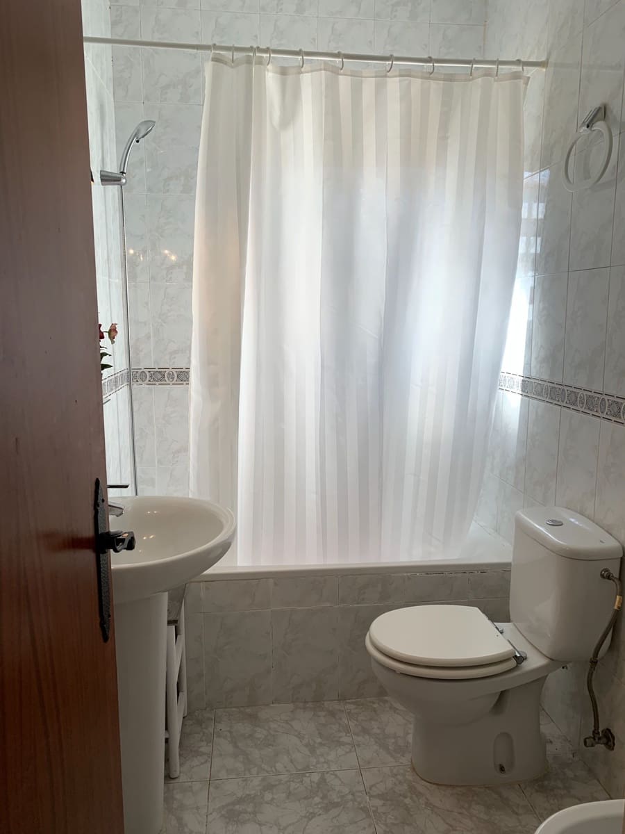 2 soverom Villa til leie i Campoamor med svømmebasseng garasje - € 700 (Ref: 8578073)