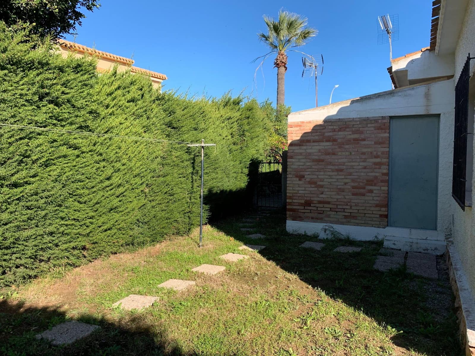 2 soverom Villa til leie i Campoamor med svømmebasseng garasje - € 700 (Ref: 8578073)