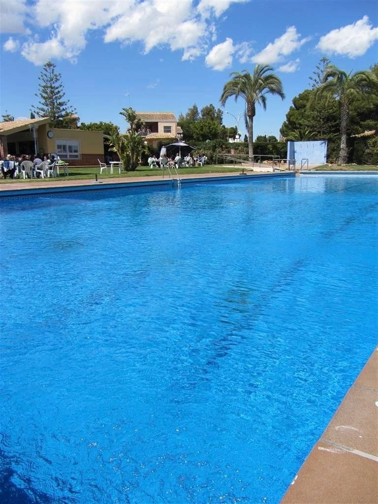 2 soverom Villa til leie i Campoamor med svømmebasseng garasje - € 700 (Ref: 8578073)