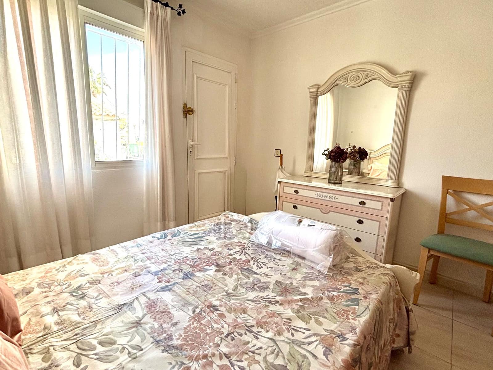 1 slaapkamer Bungalow te huur in Torrevieja - € 700 (Ref: 8827009)