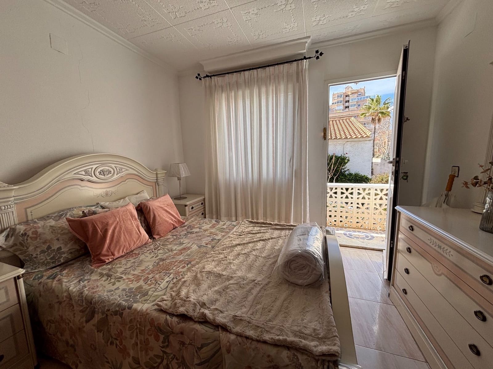 1 slaapkamer Bungalow te huur in Torrevieja - € 700 (Ref: 8827009)