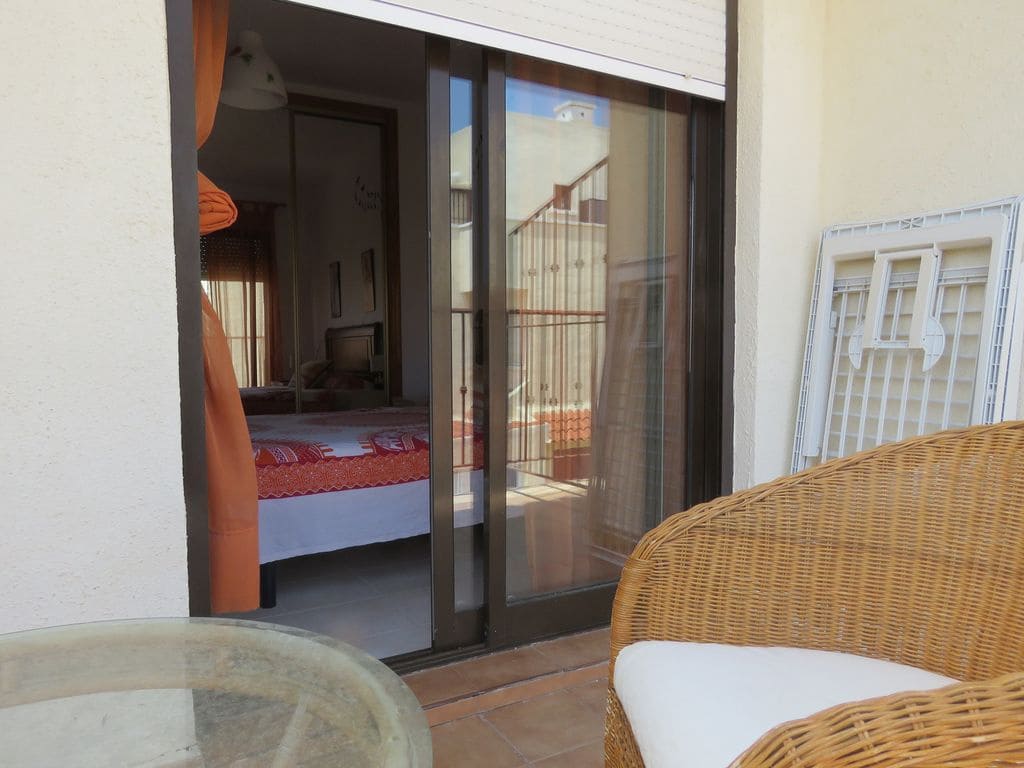3 Zimmer Doppelhaus zu vermieten in Gran Alacant mit Pool Garage - 1.200 € (Ref: 8968014)