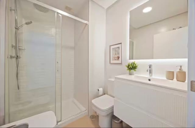 4 makuuhuone Omakotitalo vuokrattavana paikassa Arenales del Sol, Elche / Elx mukana uima-altaan 
autotalli - 2 500 € (Ref: 8982132)