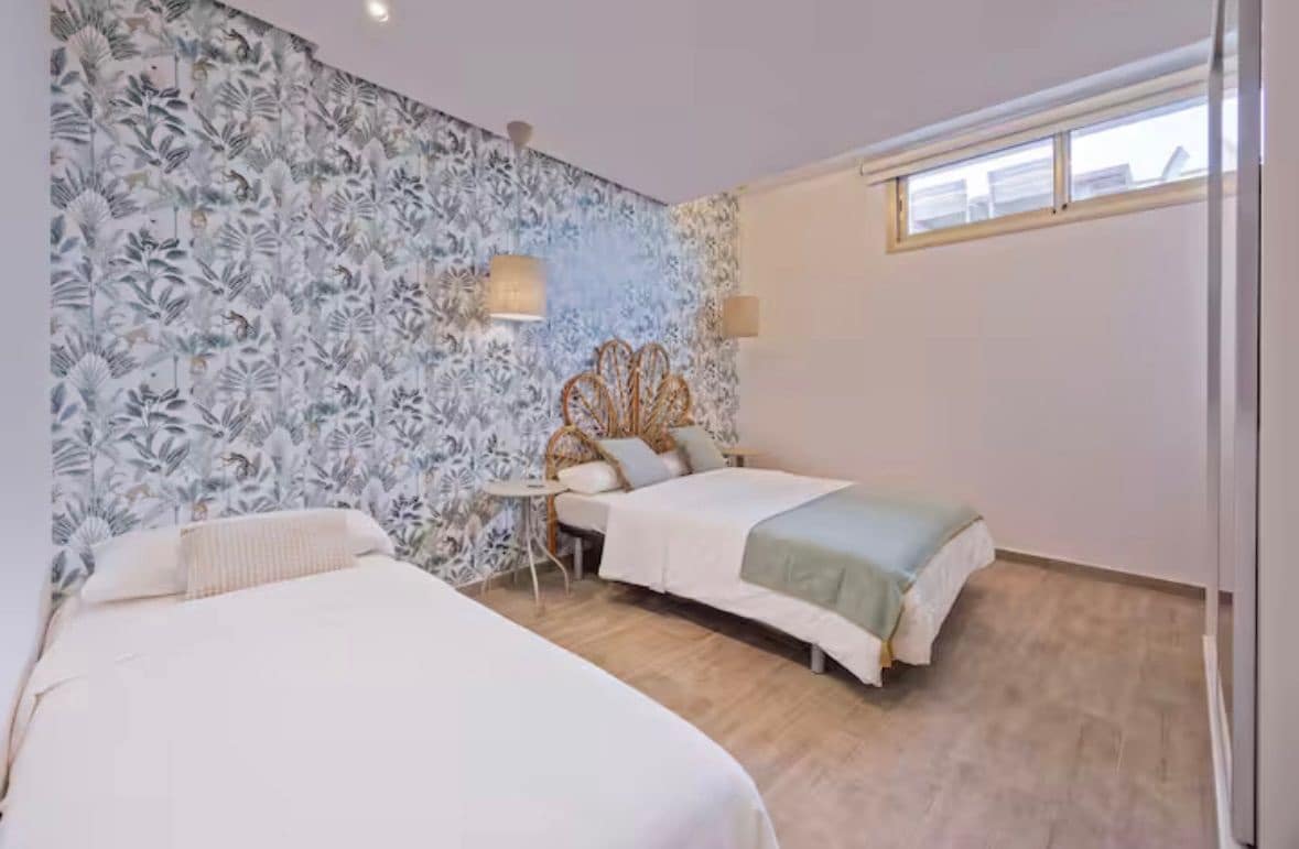 4 soveværelse Byhus til leje i Arenales del Sol med swimmingpool garage - € 2.500 (Ref: 8982132)