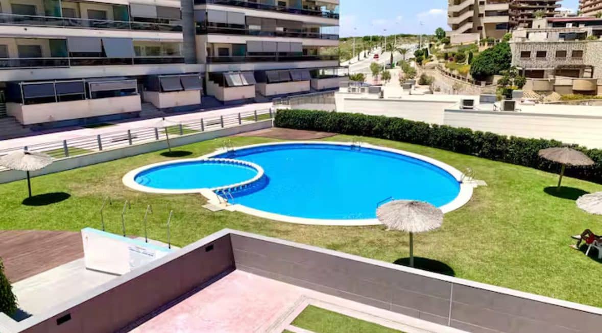 4 soveværelse Byhus til leje i Arenales del Sol med swimmingpool garage - € 2.500 (Ref: 8982132)