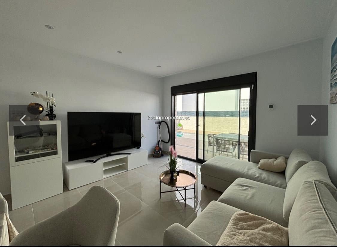 2 soverom Villa til leie i Benijofar med svømmebasseng garasje - € 2 100 (Ref: 9059001)