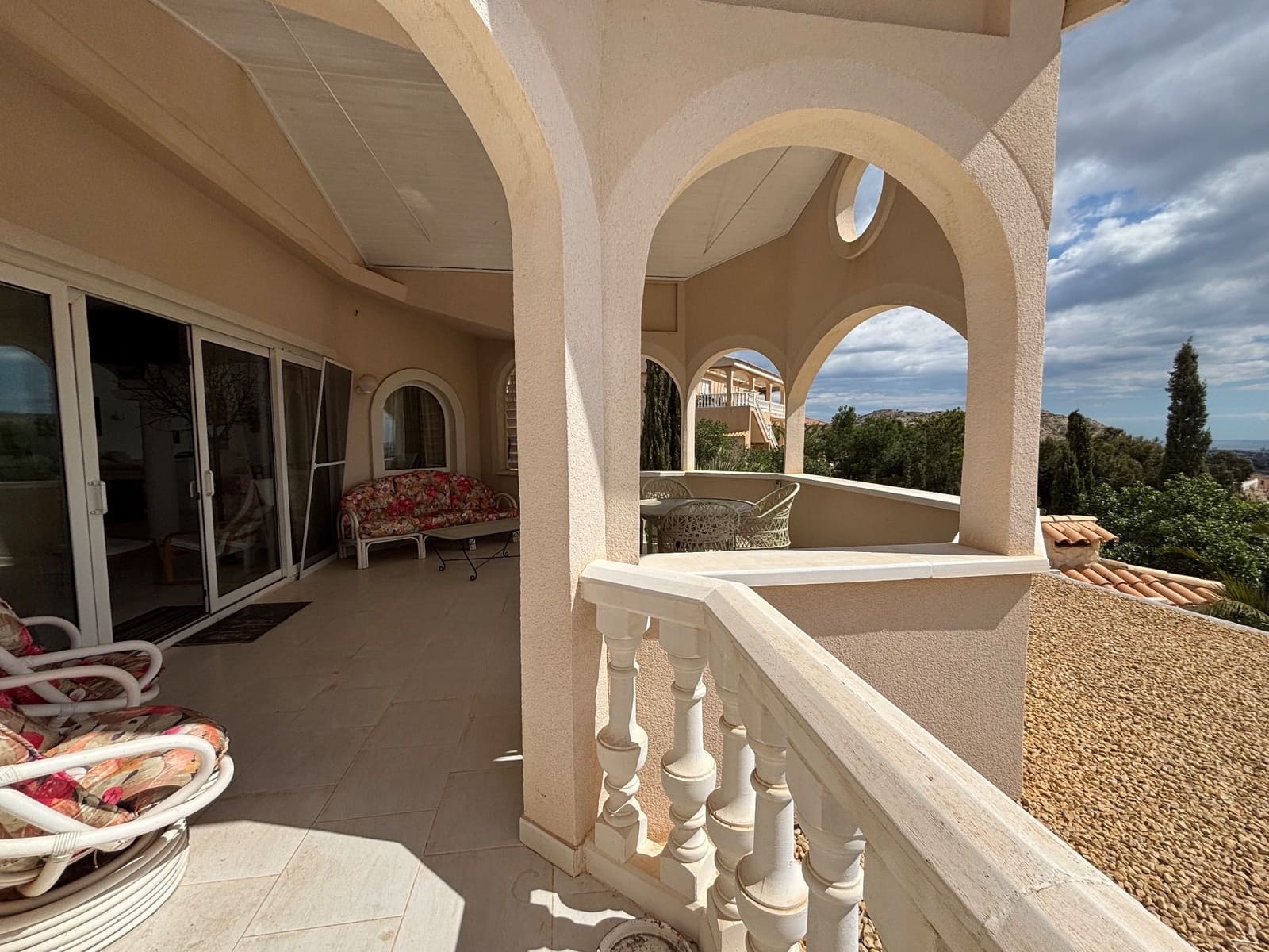 5 camera da letto Villa da affittare in Muchamiel / Mutxamel con piscina garage - 3.000 € (Rif: 9102729)