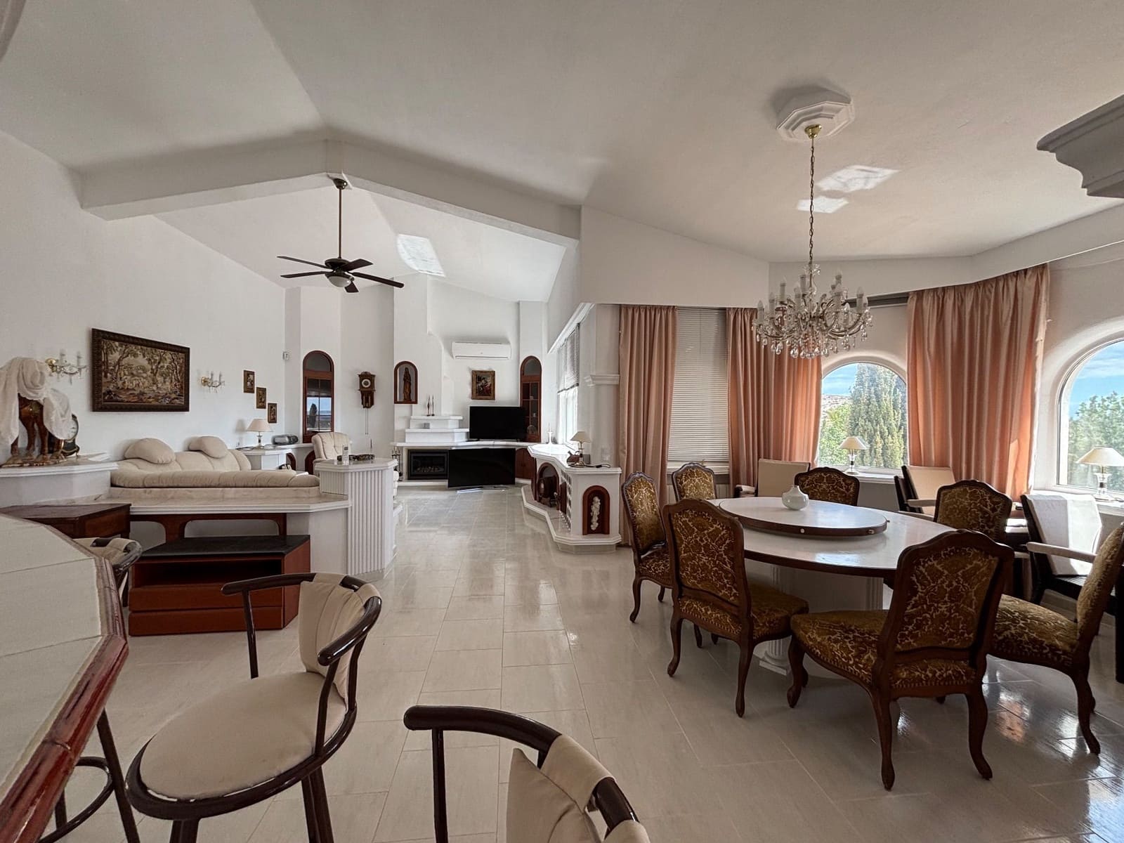 5 camera da letto Villa da affittare in Muchamiel / Mutxamel con piscina garage - 3.000 € (Rif: 9102729)