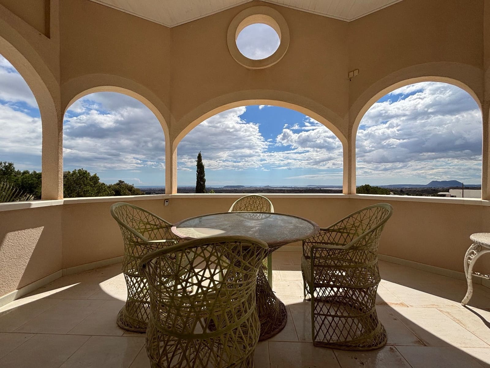 5 camera da letto Villa da affittare in Muchamiel / Mutxamel con piscina garage - 3.000 € (Rif: 9102729)