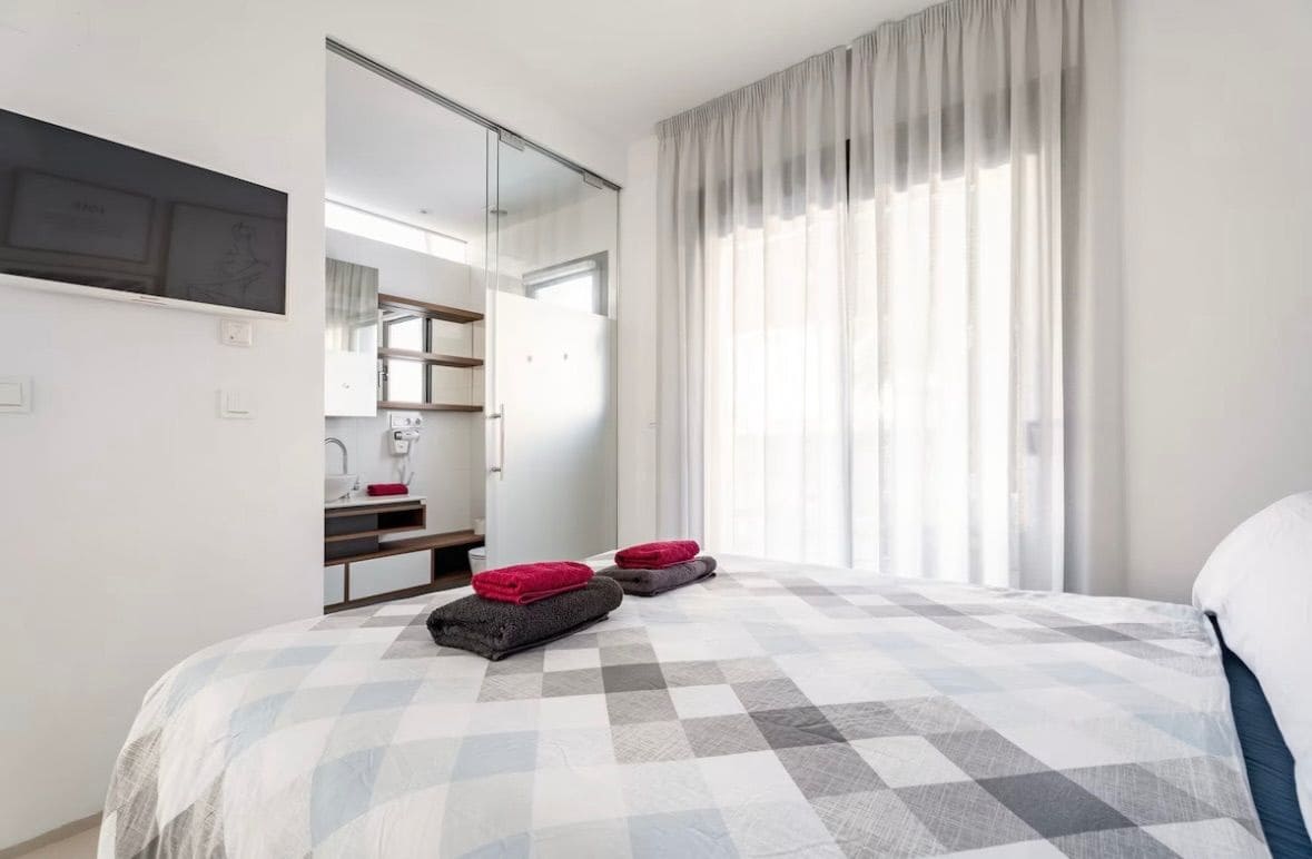 2 Zimmer Apartment zu vermieten in Gran Alacant mit Pool Garage - 1.550 € (Ref: 9108452)