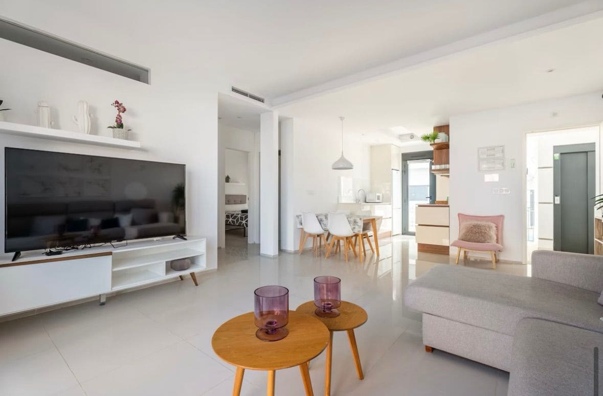 2 Zimmer Apartment zu vermieten in Gran Alacant mit Pool Garage - 1.550 € (Ref: 9108452)