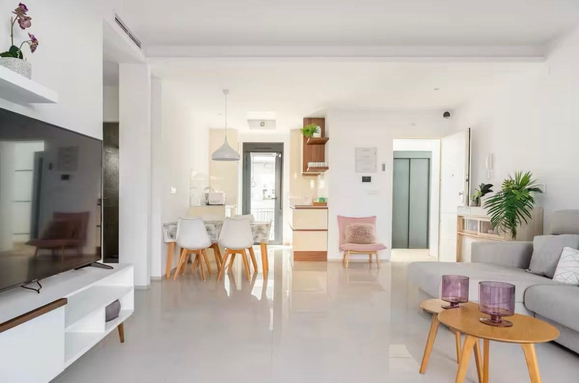 2 Zimmer Apartment zu vermieten in Gran Alacant mit Pool Garage - 1.550 € (Ref: 9108452)