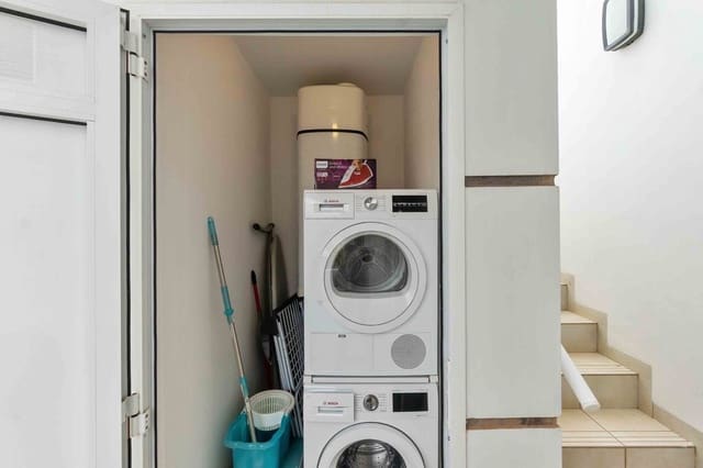 2 bedroom Townhouse for rent in Arenales del Sol, Elche / Elx with pool garage - € 1,450 (Ref: 9143420)