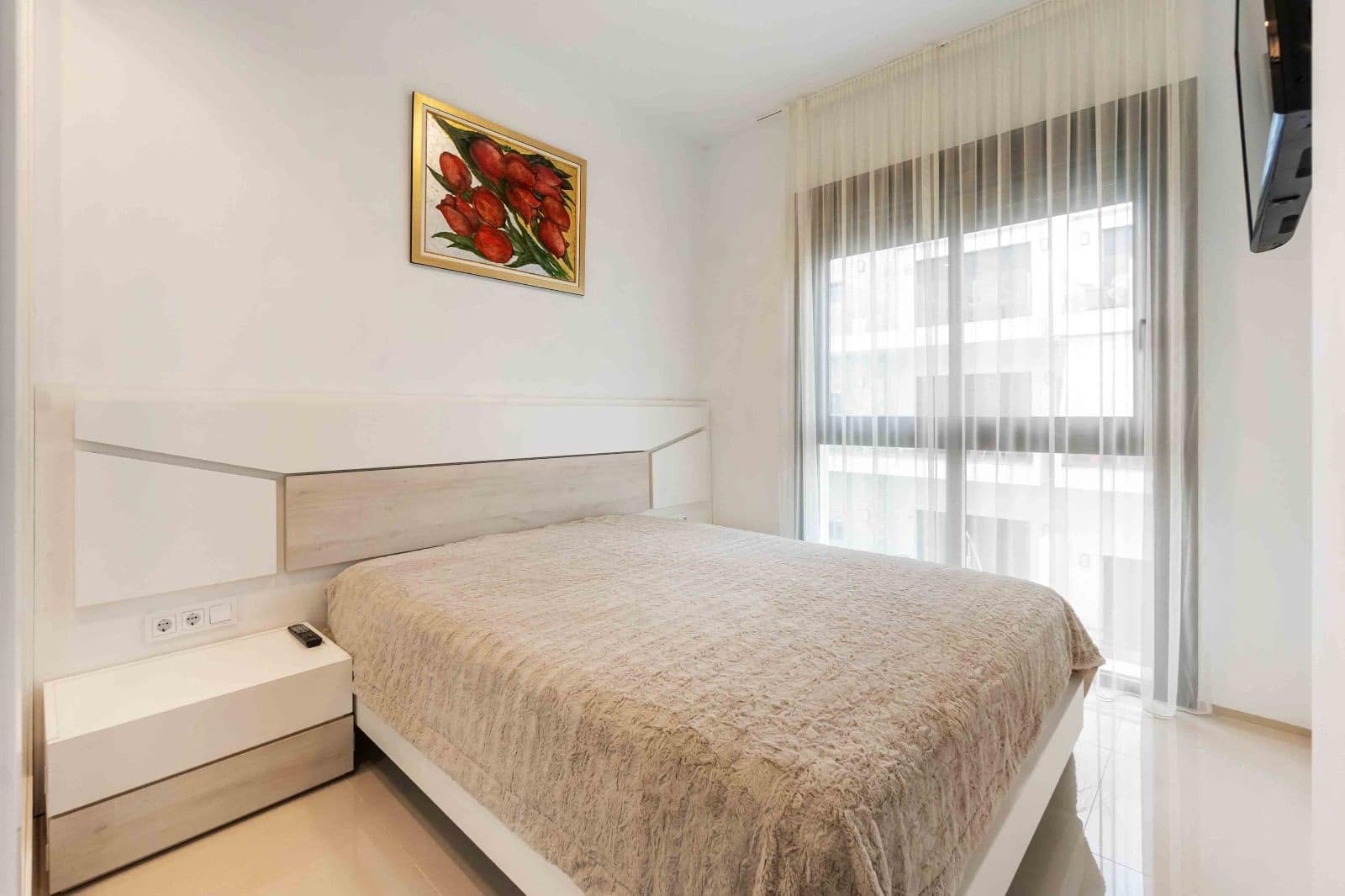 2 bedroom Townhouse for rent in Arenales del Sol with pool garage - € 1,450 (Ref: 9143420)