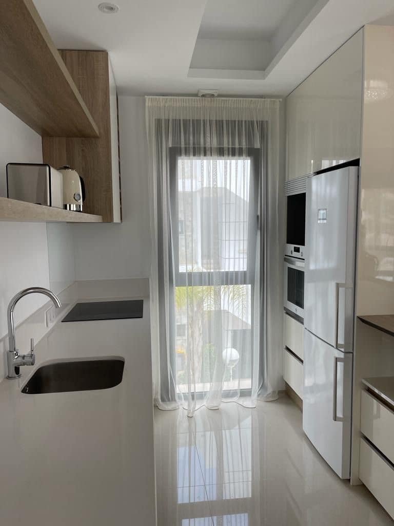 2 bedroom Townhouse for rent in Arenales del Sol with pool garage - € 1,450 (Ref: 9143420)