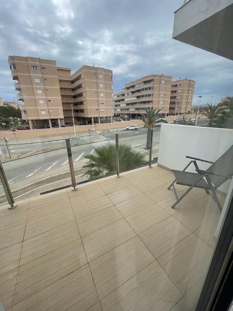 2 bedroom Townhouse for rent in Arenales del Sol with pool garage - € 1,450 (Ref: 9143420)