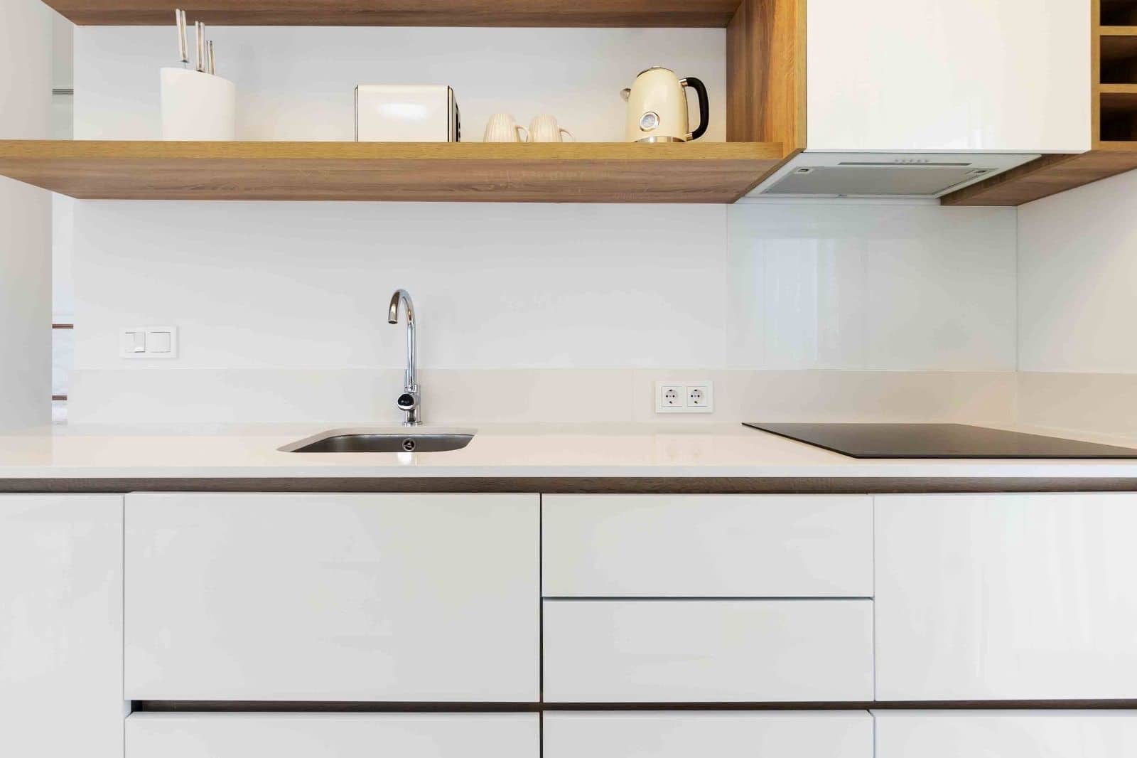 2 sypialnia Dom do wynajęcia w Arenales del Sol z basenem garażem - 1 450 € (Ref: 9183304)