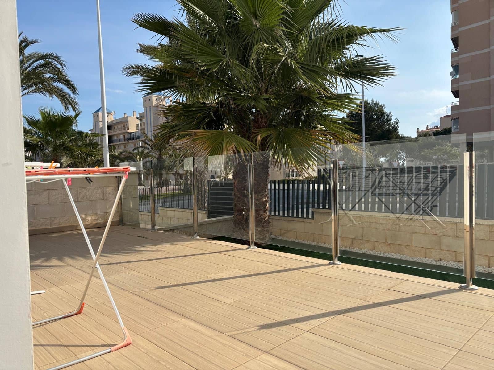 2 sypialnia Dom do wynajęcia w Arenales del Sol z basenem garażem - 1 450 € (Ref: 9183304)