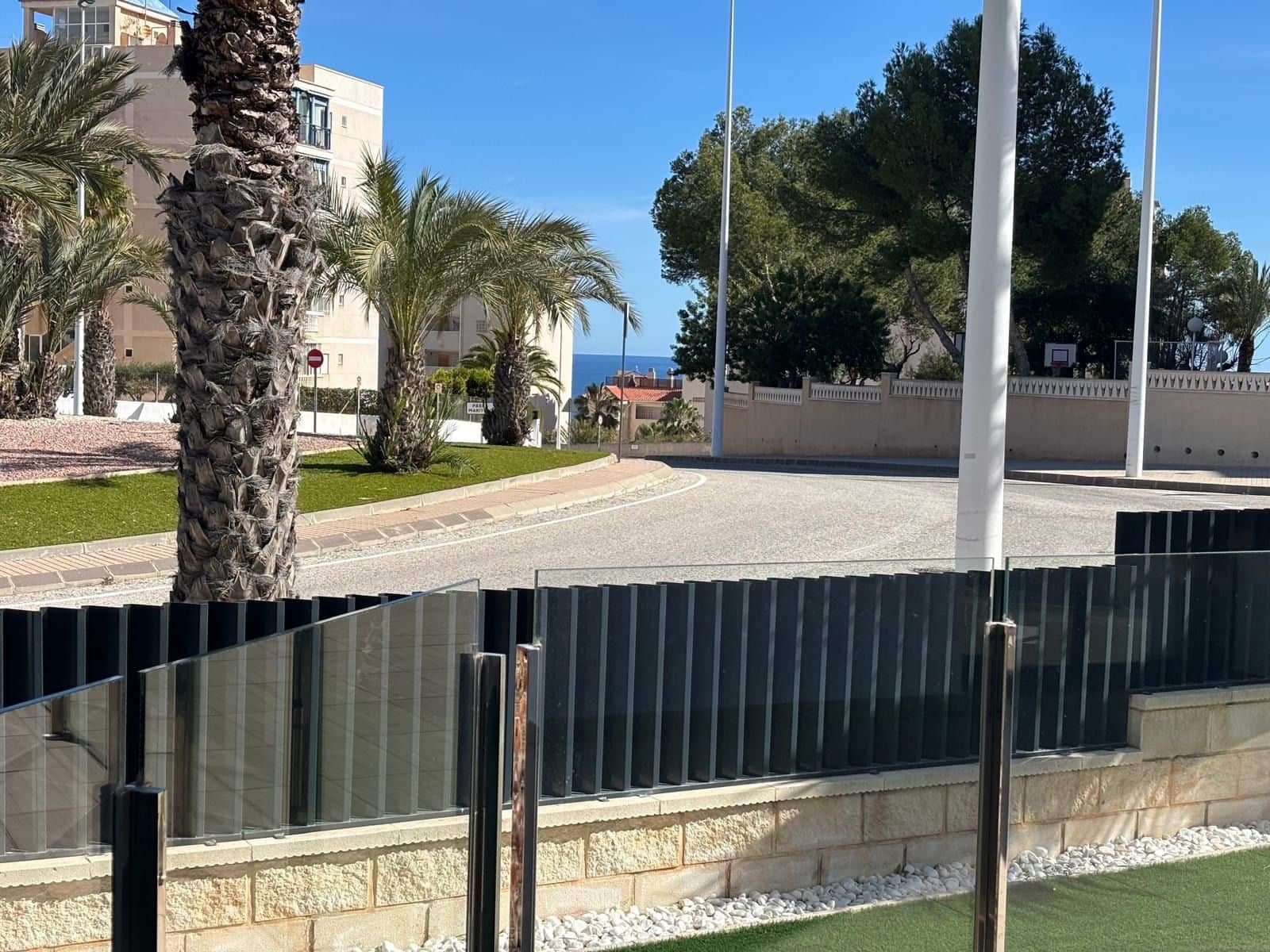 2 sypialnia Dom do wynajęcia w Arenales del Sol z basenem garażem - 1 450 € (Ref: 9183304)