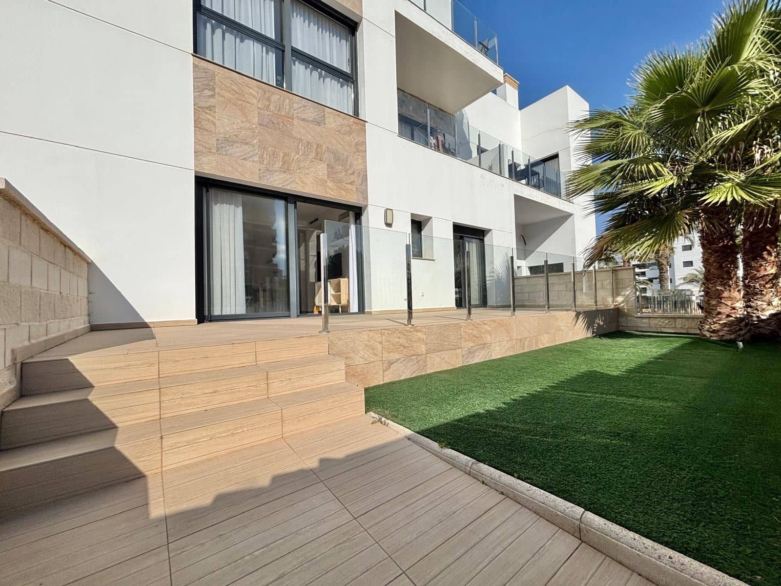 2 sypialnia Dom do wynajęcia w Arenales del Sol z basenem garażem - 1 450 € (Ref: 9183304)