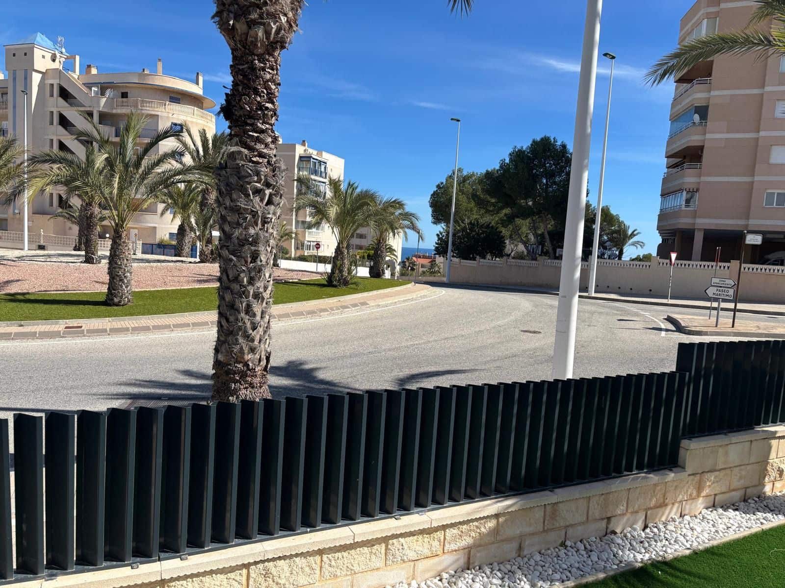 2 sypialnia Dom do wynajęcia w Arenales del Sol z basenem garażem - 1 450 € (Ref: 9183304)