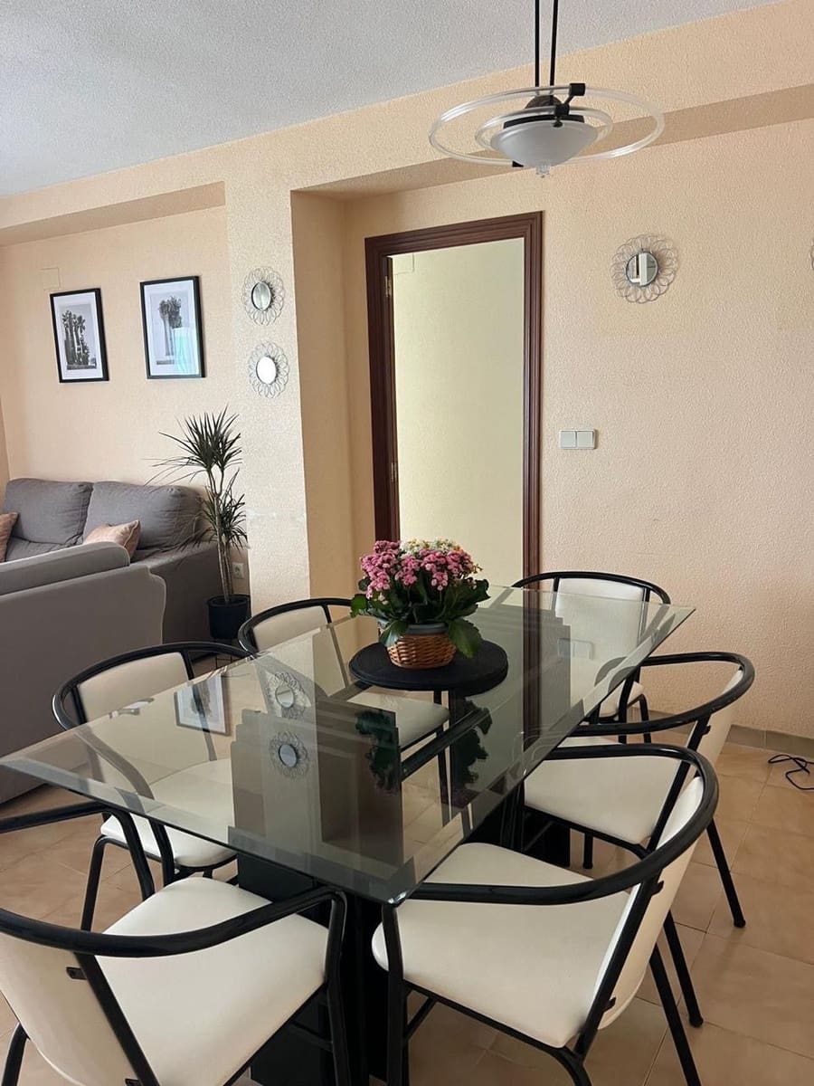 3 quarto Apartamento para arrendar em Arenales del Sol com piscina garagem - 1 050 € (Ref: 9186669)